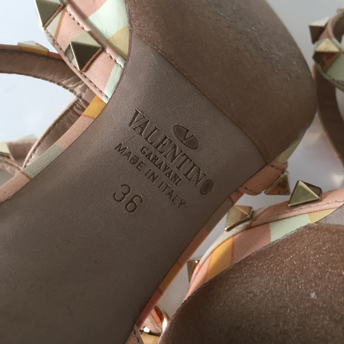 Valentino Garavani Décolleté Rockstud Native Couture' Pumps